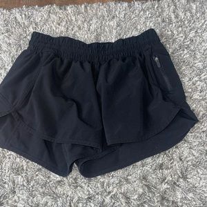 Size 10 length 4” lululemon Hotty hot shorts